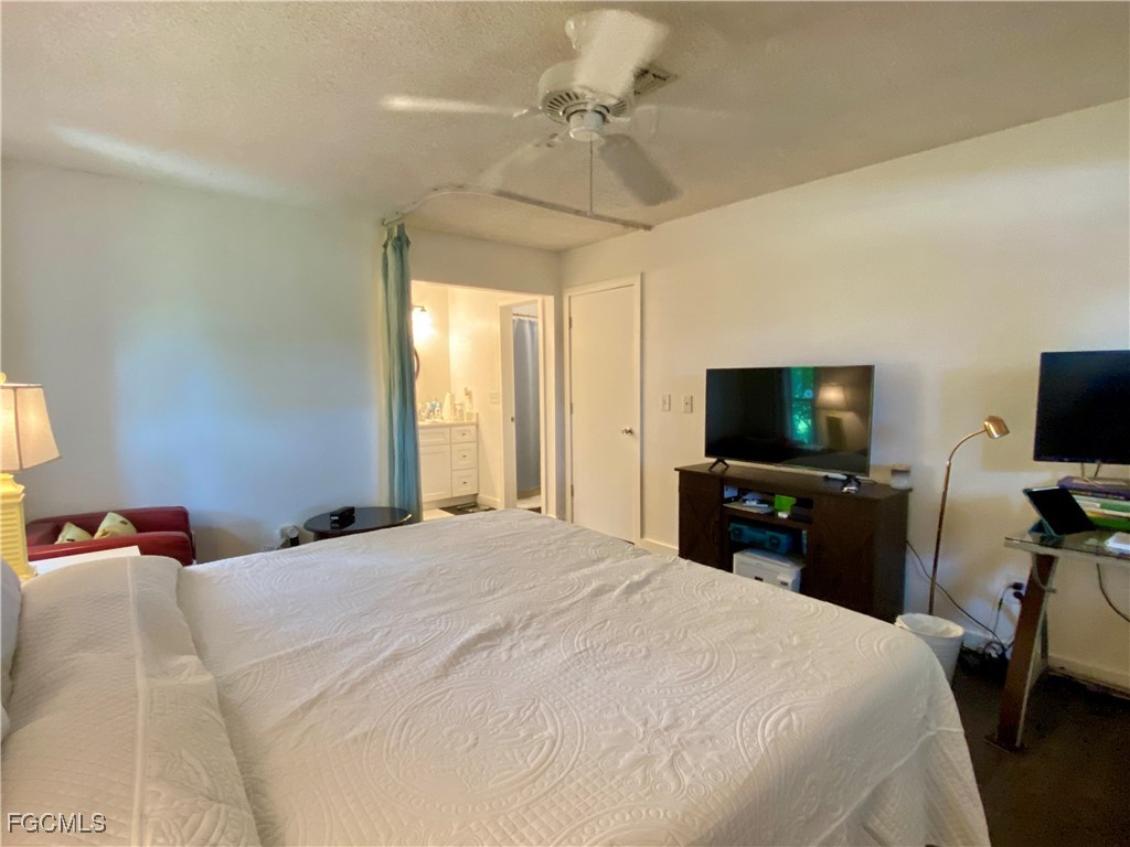 5647 Foxlake Drive North Fort Myers FL 33917 2025004695 image14