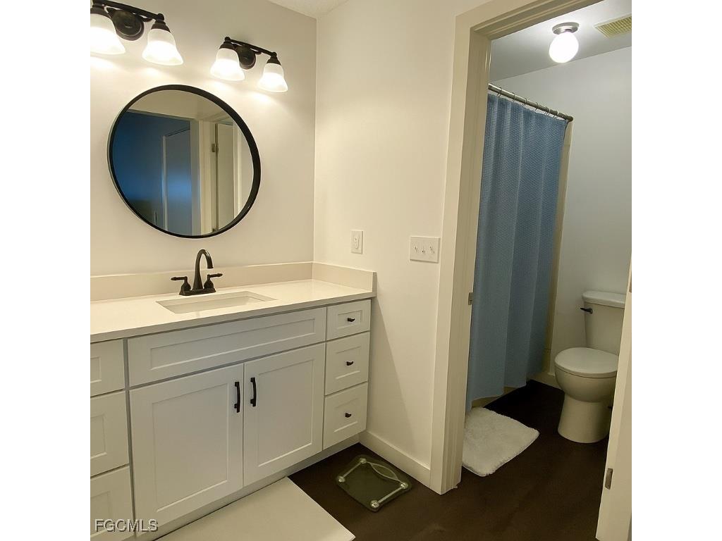 5647 Foxlake Drive North Fort Myers FL 33917 2025004695 image15