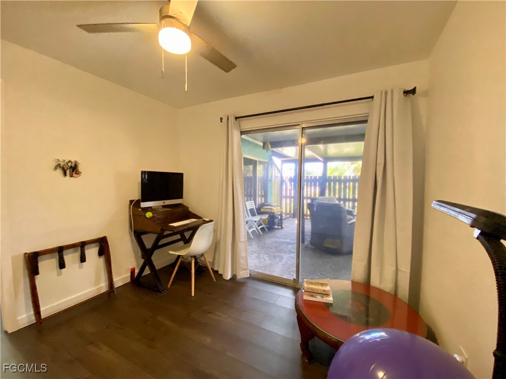 5647 Foxlake Drive North Fort Myers FL 33917 2025004695 image17