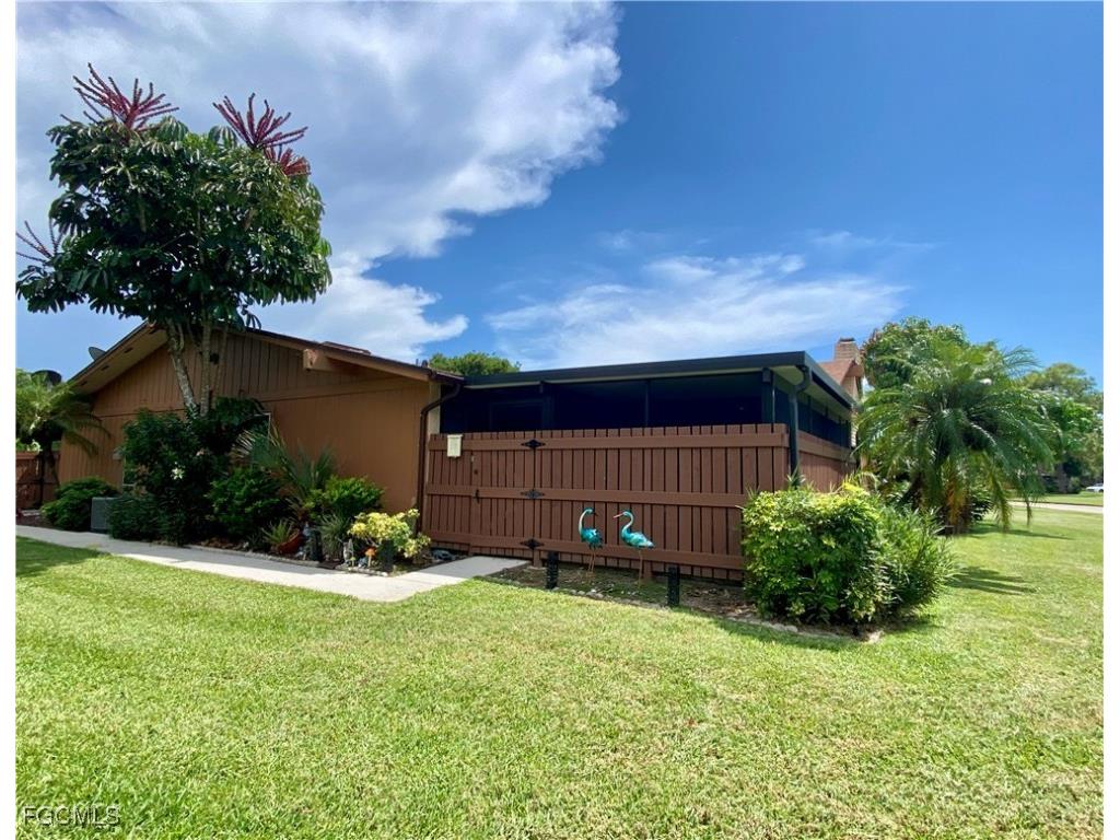 5647 Foxlake Drive North Fort Myers FL 33917 2025004695 image21