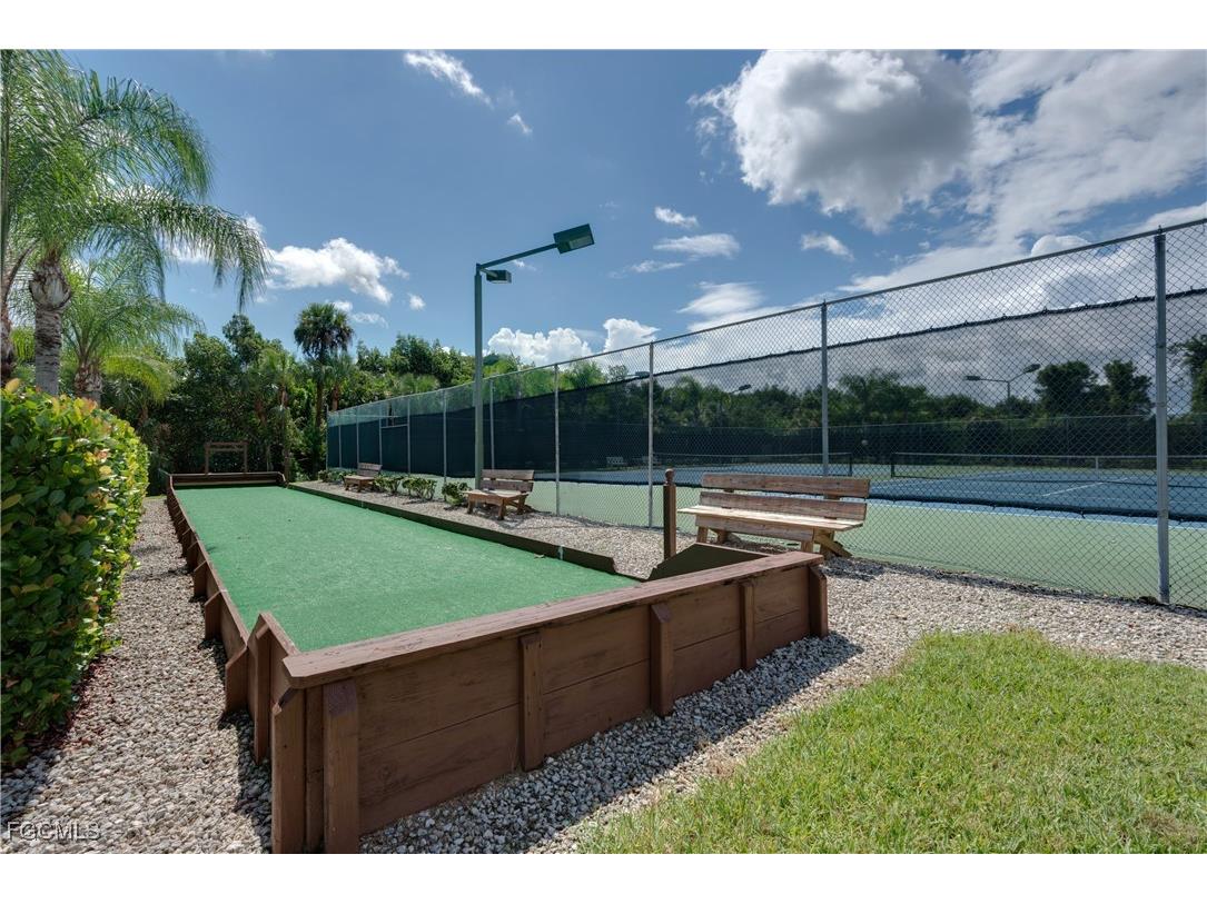 5647 Foxlake Drive North Fort Myers FL 33917 2025004695 image26