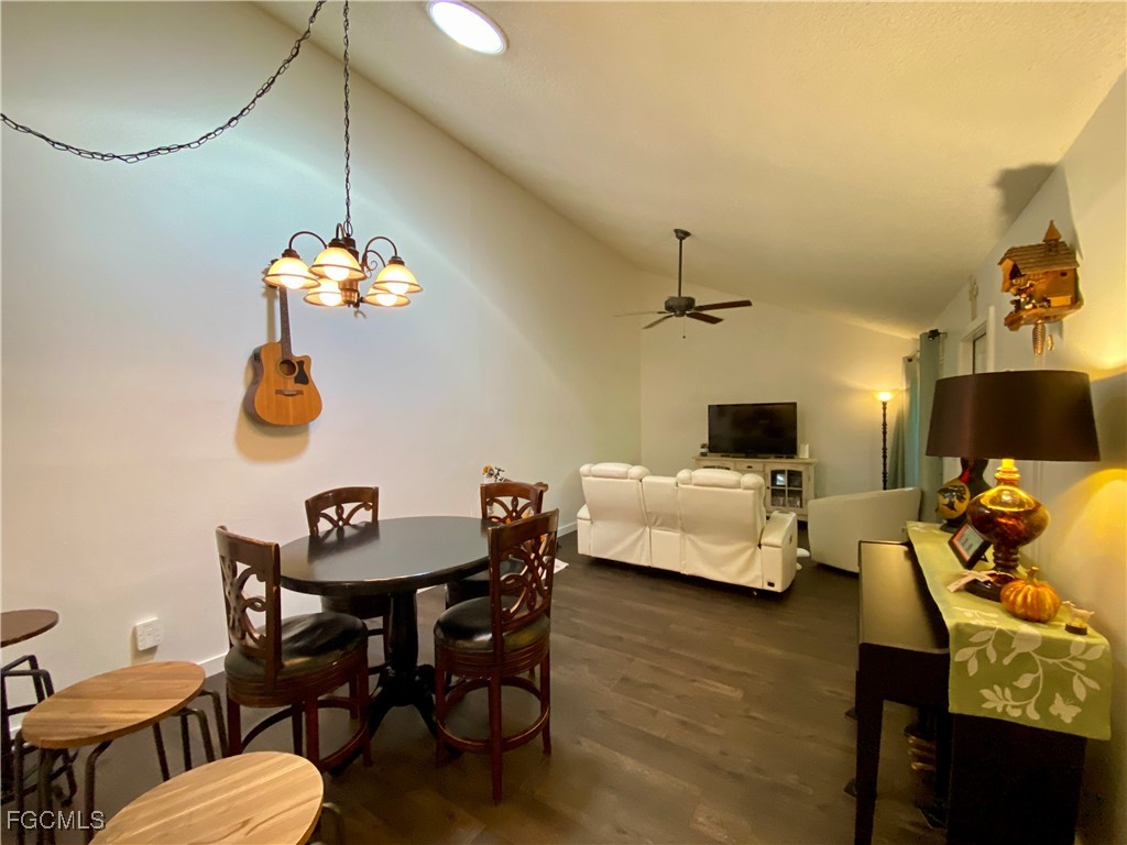 5647 Foxlake Drive North Fort Myers FL 33917 2025004695 image4