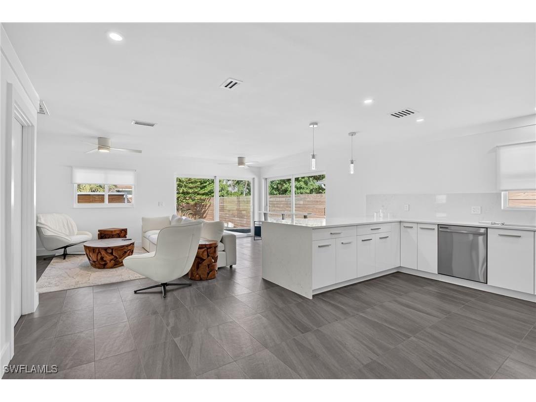 565 110th Avenue N Naples FL 34108 225083225 image15