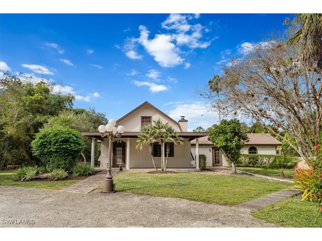 565 3rd Street SW Naples FL 34117 226001009 image1
