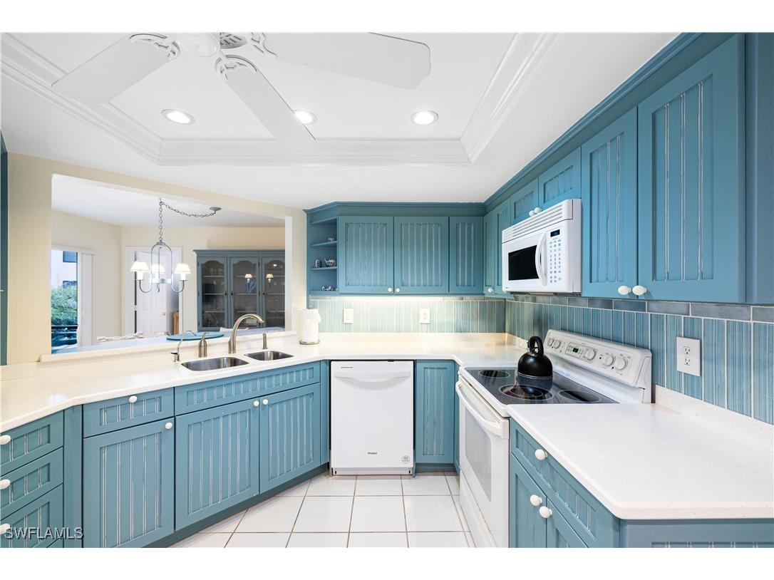 565 Beachwalk Circle #T-102 Naples FL 34108 226001327 image9