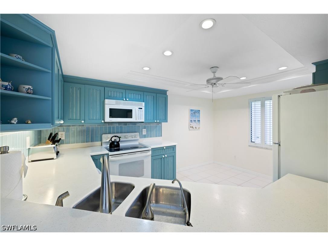 565 Beachwalk Circle #T-102 Naples FL 34108 226013419 image10