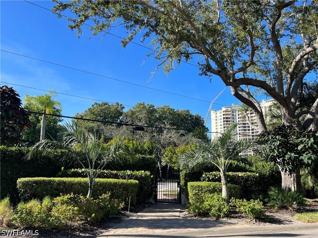 565 Beachwalk Circle #T-102 Naples FL 34108 226013419 image31