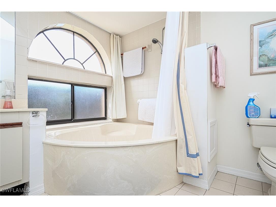 565 Beachwalk Circle #T104 Naples FL 34108 225057708 image19