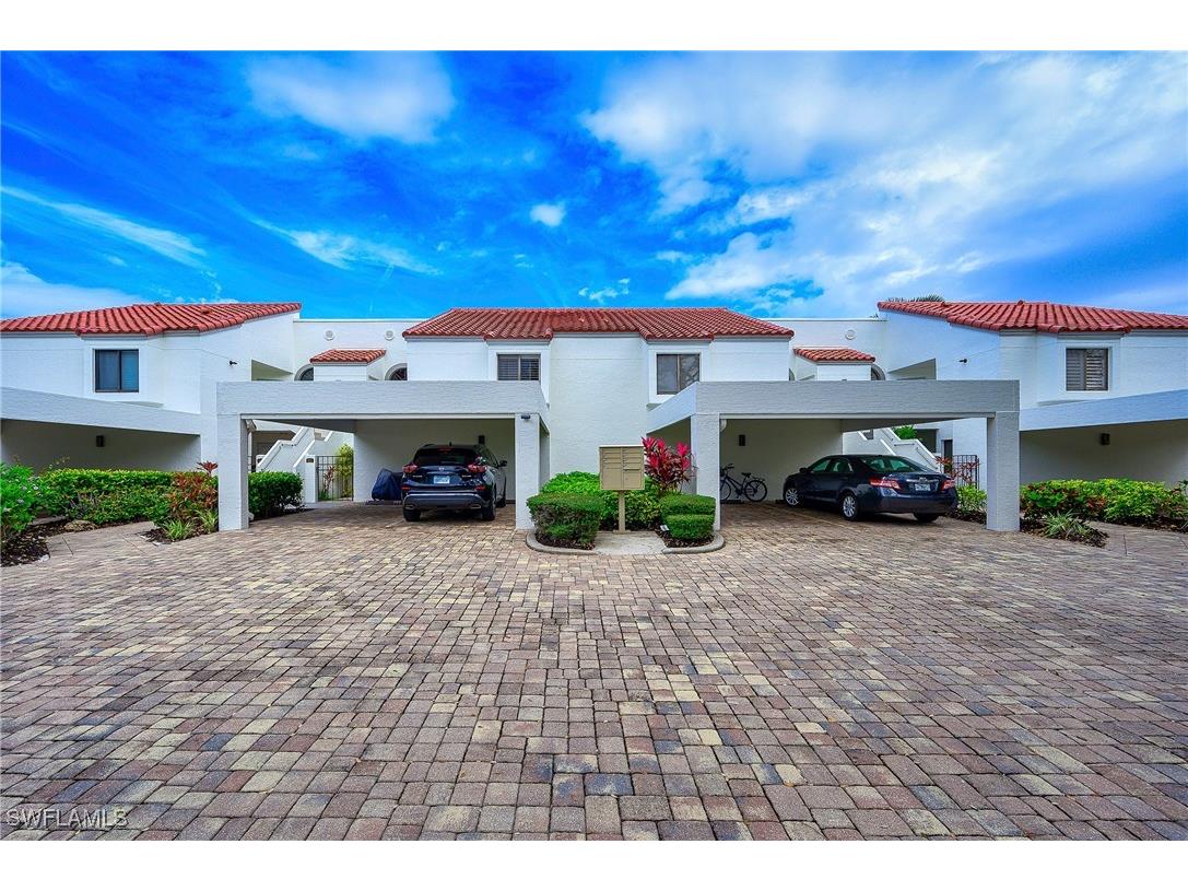 565 Beachwalk Circle #T104 Naples FL 34108 225057708 image4