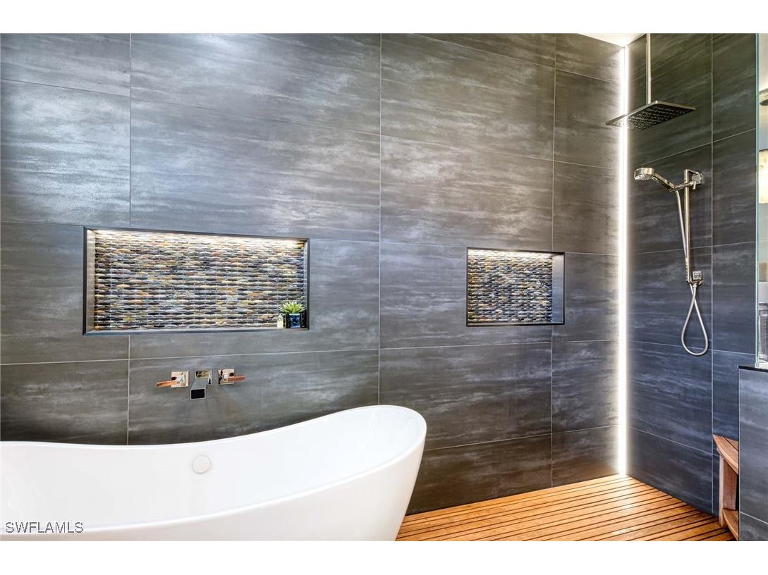 565 Fairway Terrace Naples FL 34103 225066734 image16