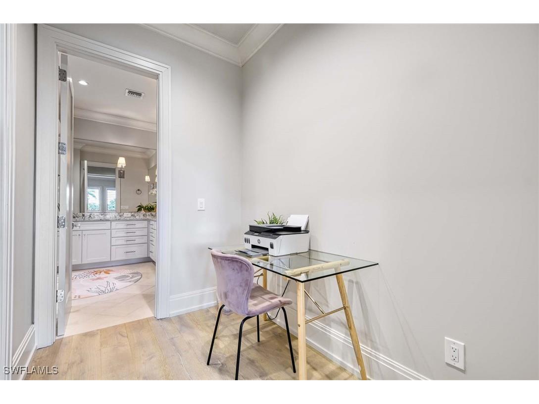 565 Fairway Terrace Naples FL 34103 225066734 image24