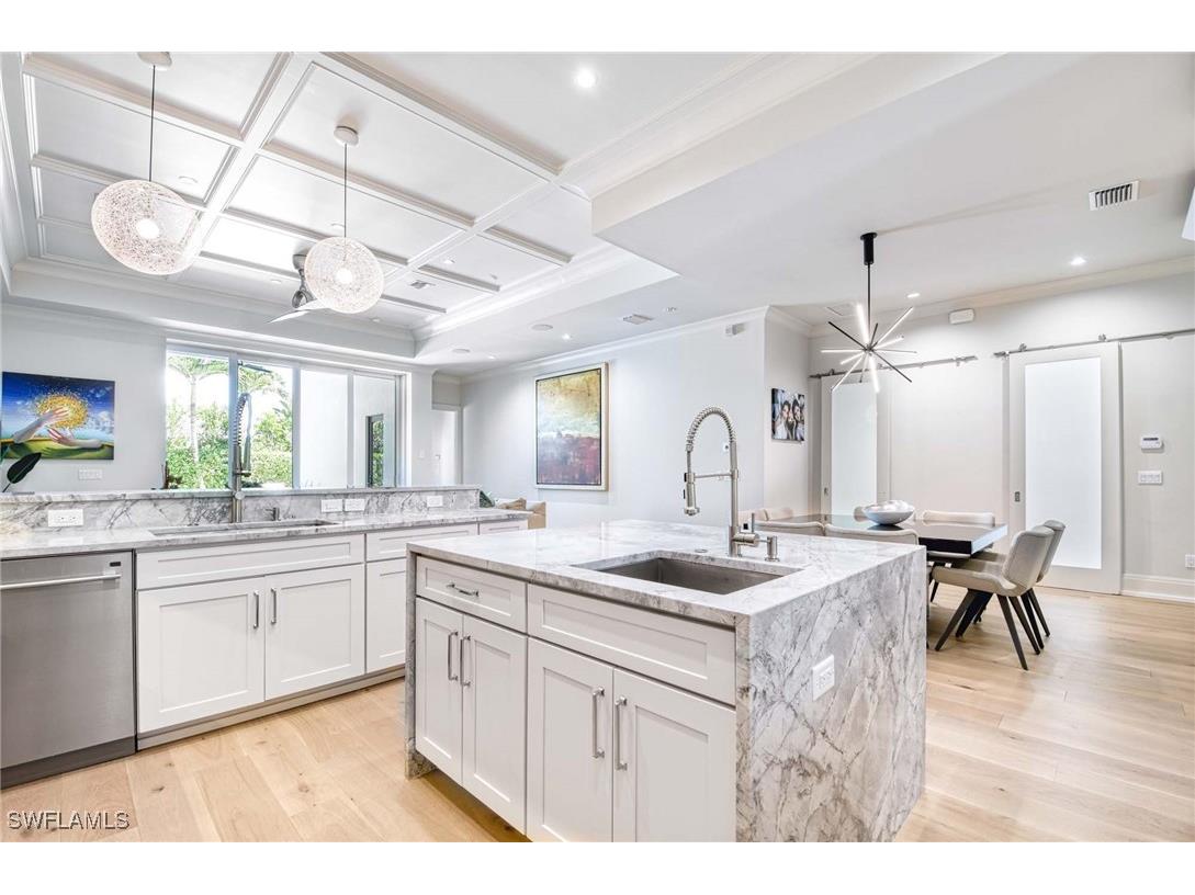 565 Fairway Terrace Naples FL 34103 225066734 image6