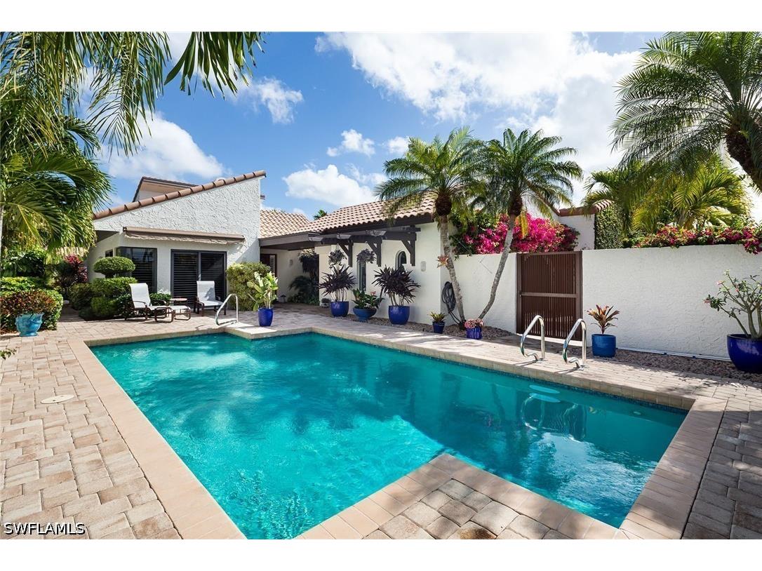 565 Tierra Mar Lane #33 Naples FL 34108 226014560 image1