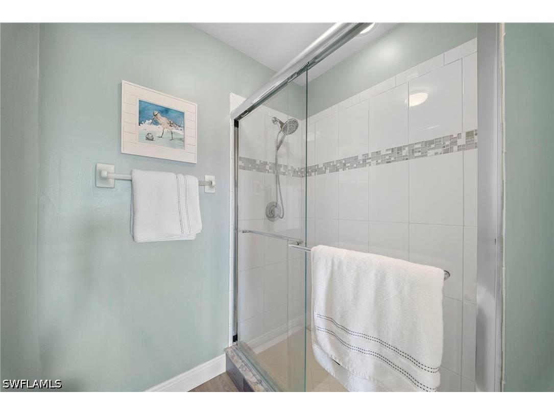 565 Windsor Square #202 Naples FL 34104 226016525 image19