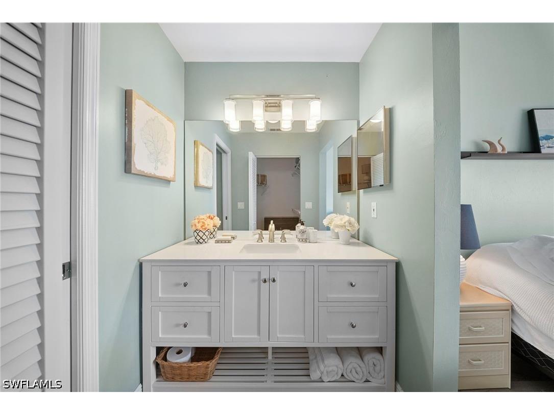 565 Windsor Square #202 Naples FL 34104 226016525 image20