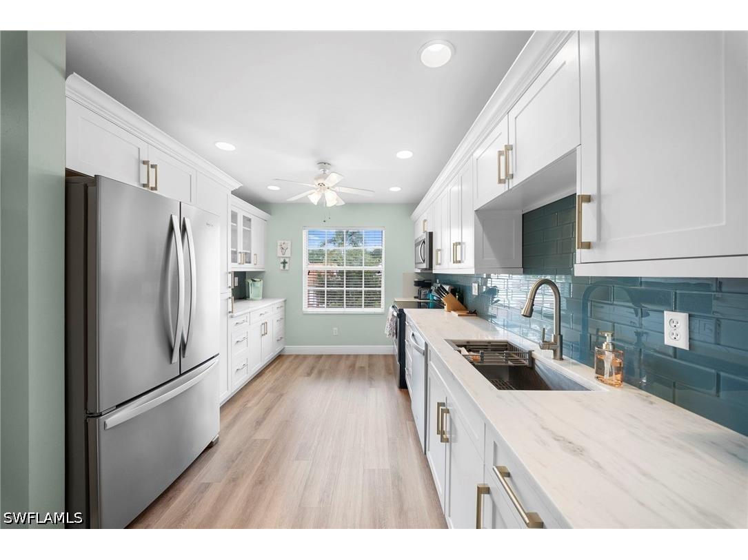 565 Windsor Square #202 Naples FL 34104 226016525 image8