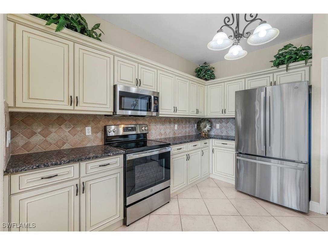 5650 Northboro Drive #102 Naples FL 34110 225074932 image8