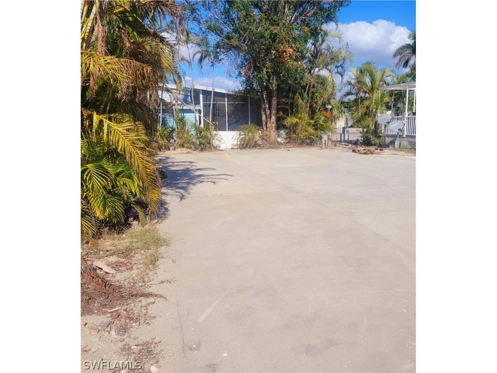 5650 Red Bird Lane Fort Myers FL 33908 223009272 image1