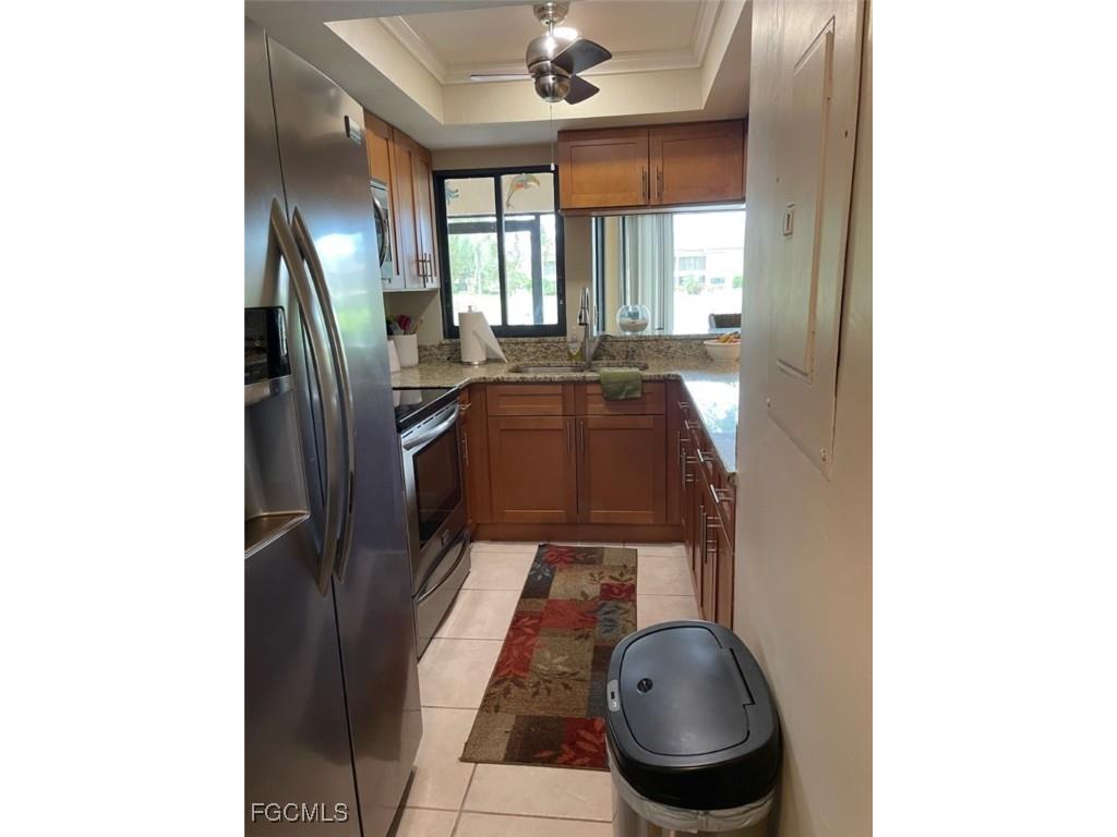 5650 Trailwinds Drive #111 Fort Myers FL 33907 2025026095 image14