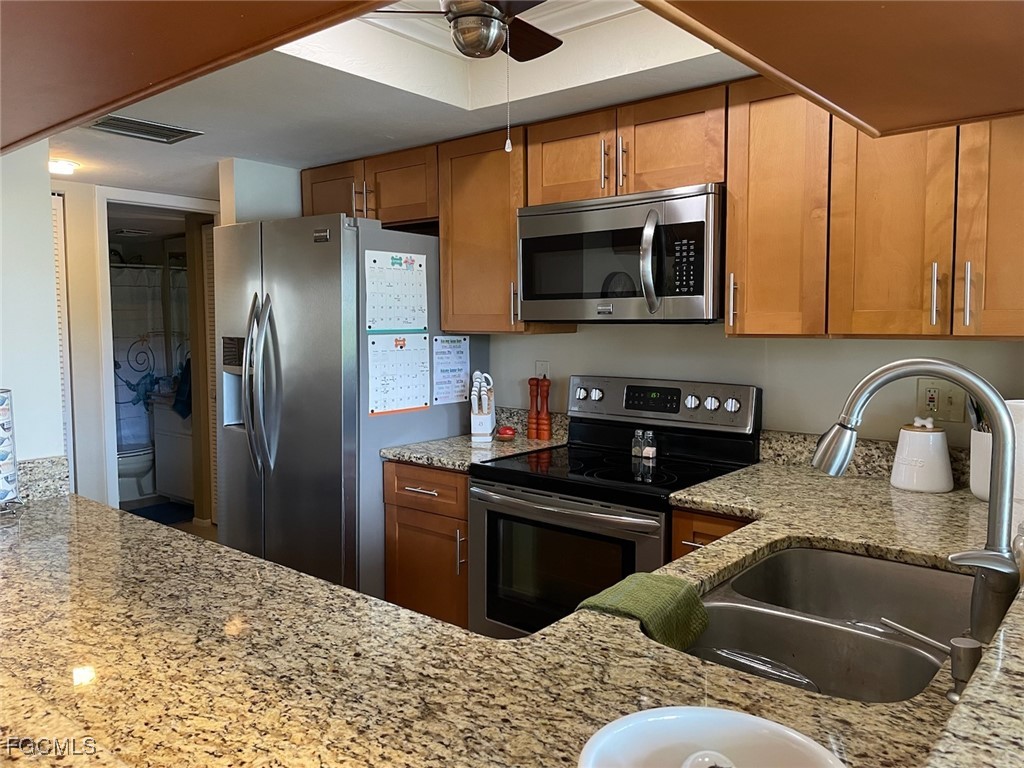 5650 Trailwinds Drive #111 Fort Myers FL 33907 2025026095 image17