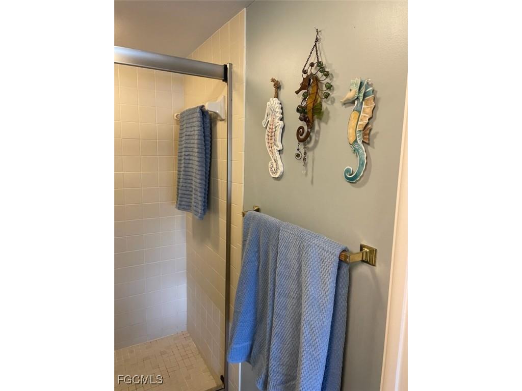 5650 Trailwinds Drive #111 Fort Myers FL 33907 2025026095 image18