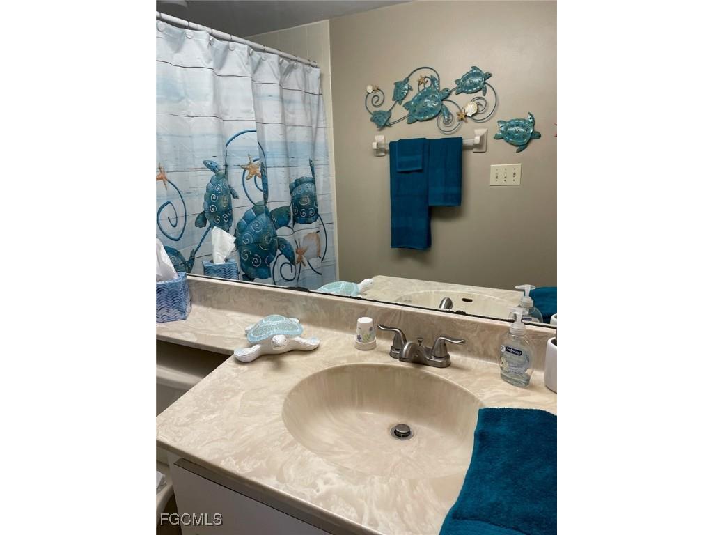 5650 Trailwinds Drive #111 Fort Myers FL 33907 2025026095 image20
