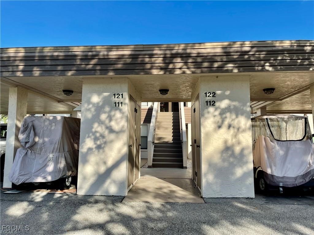 5650 Trailwinds Drive #122 Fort Myers FL 33907 2025008328 image1