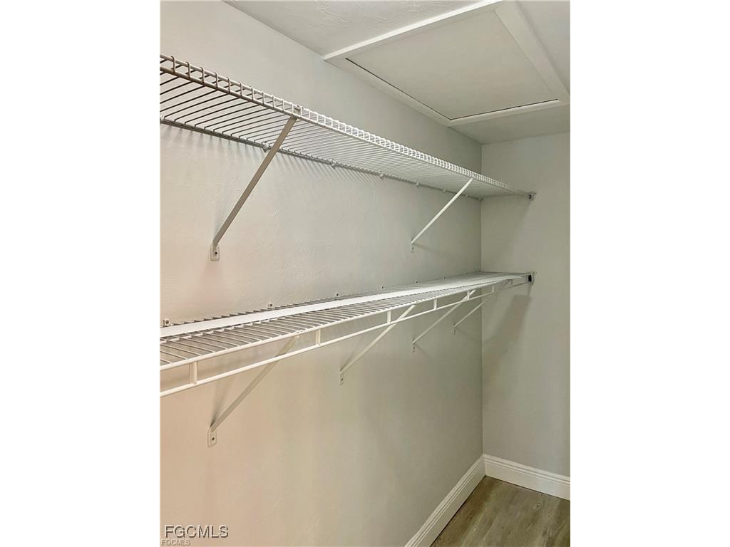 5650 Trailwinds Drive #122 Fort Myers FL 33907 2025008328 image12