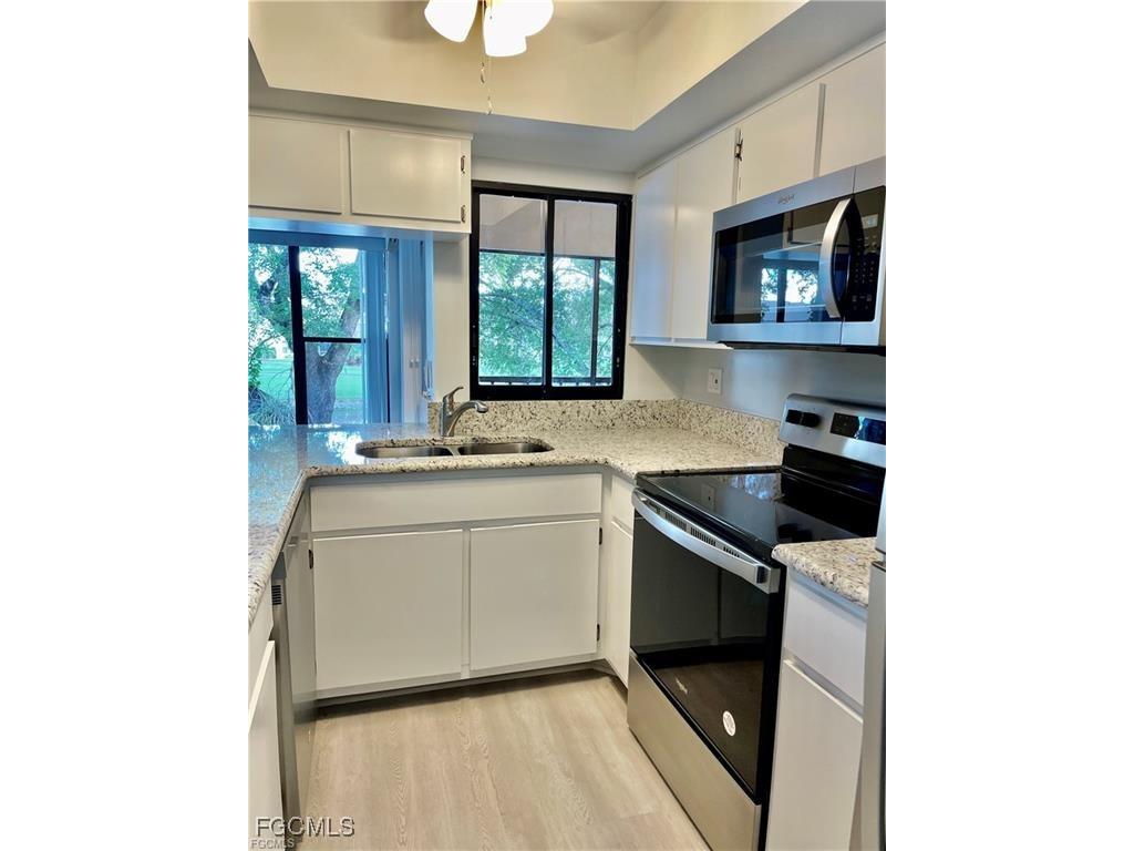 5650 Trailwinds Drive #122 Fort Myers FL 33907 2025008328 image6