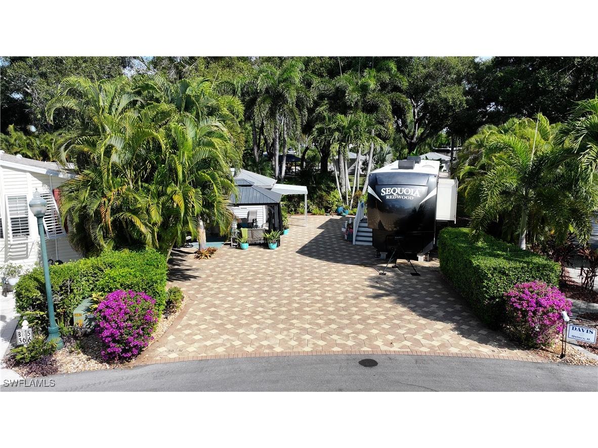 5651 Maplewood Court Fort Myers FL 33905 225079712 image1