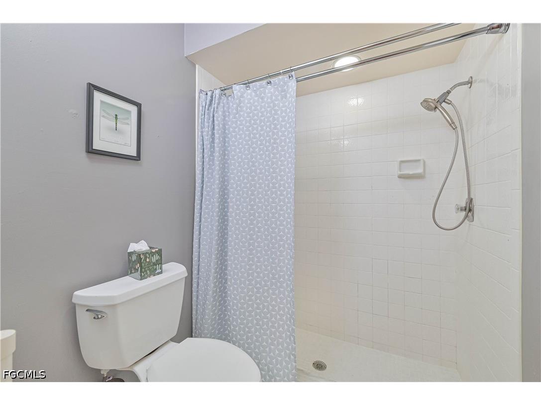 5652 Bolla Court Fort Myers FL 33919 2026017648 image33