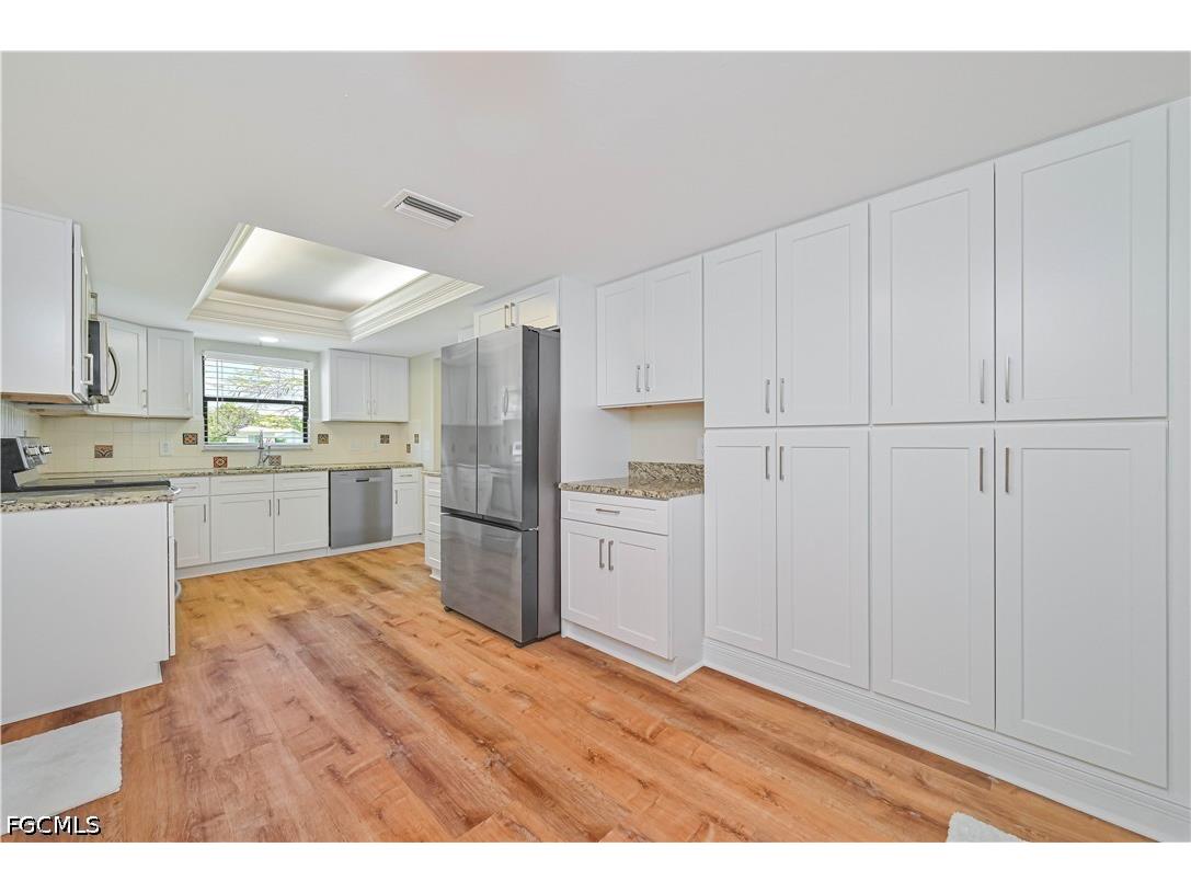 5652 Bolla Court Fort Myers FL 33919 2026017648 image9