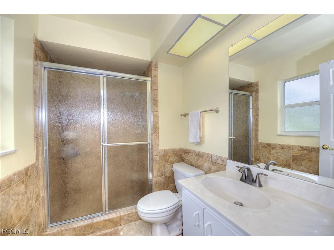 5652 Eichen Circle E Fort Myers FL 33919 2026011180 image11