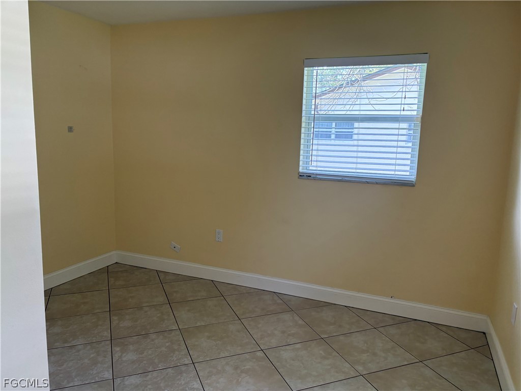 5652 Eichen Circle E Fort Myers FL 33919 2026011180 image13