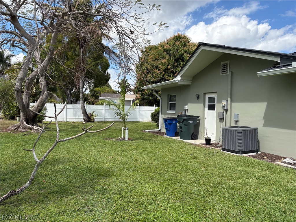 5652 Eichen Circle E Fort Myers FL 33919 2026011180 image15