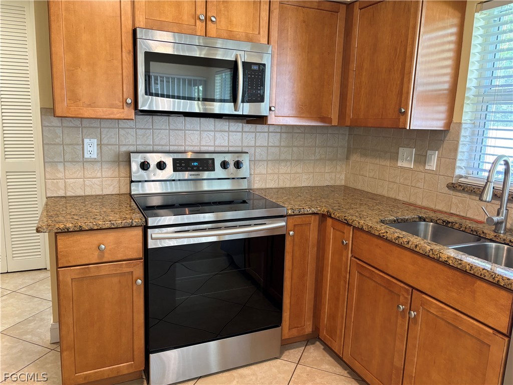 5652 Eichen Circle E Fort Myers FL 33919 2026011180 image18