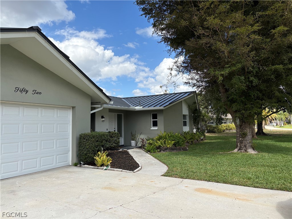 5652 Eichen Circle E Fort Myers FL 33919 2026011180 image2