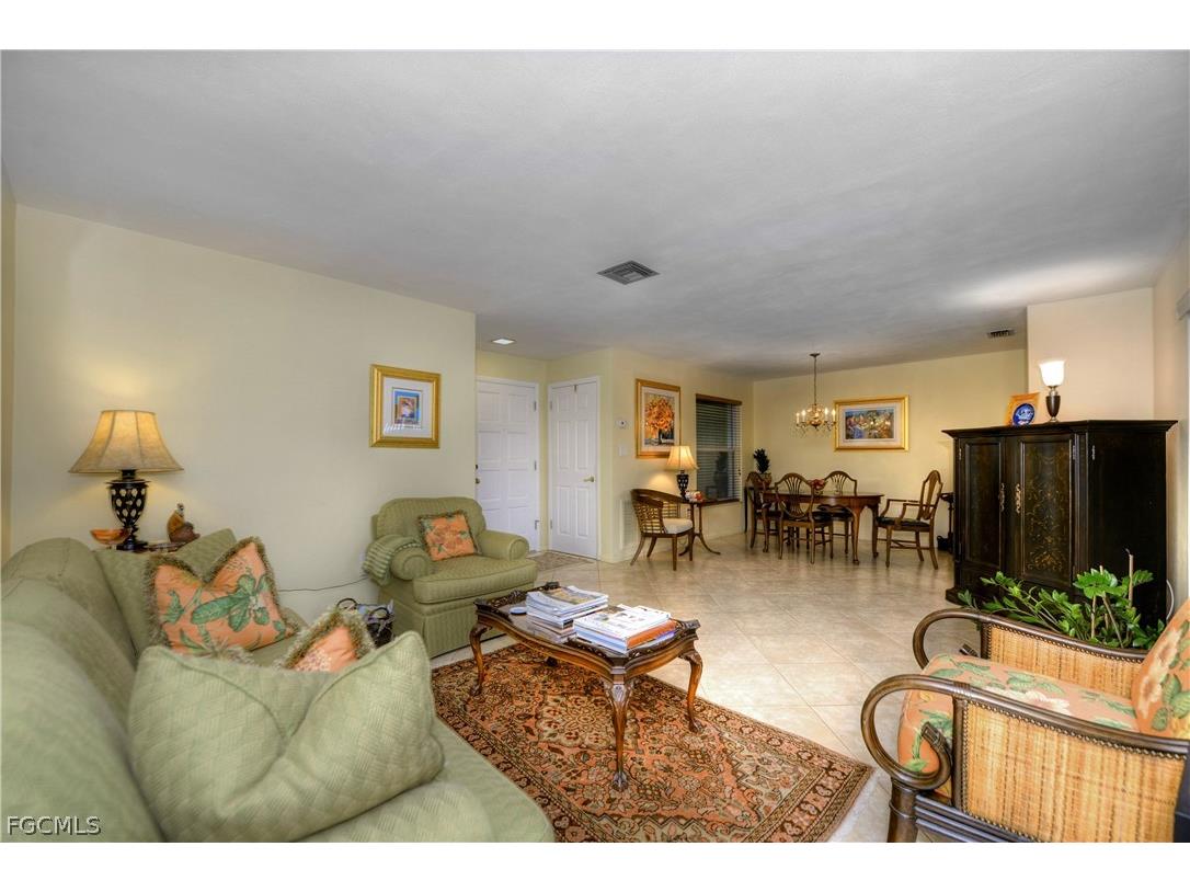 5652 Eichen Circle E Fort Myers FL 33919 2026011180 image5