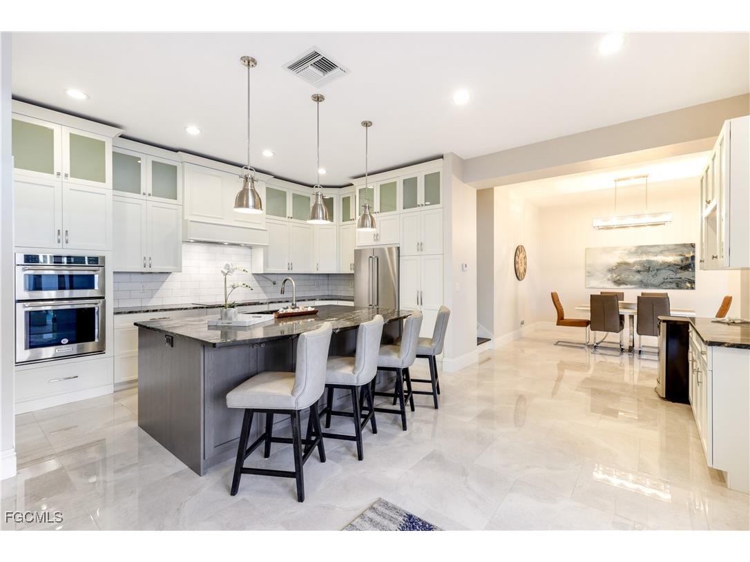 5652 Kensington Loop Fort Myers FL 33912 2026005292 image1