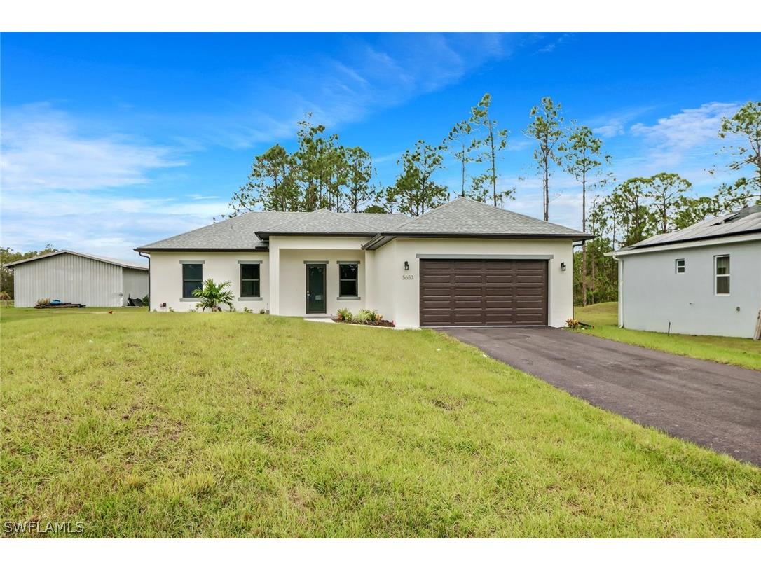 5653 Everglades Boulevard N Naples FL 34120 222044821 image1