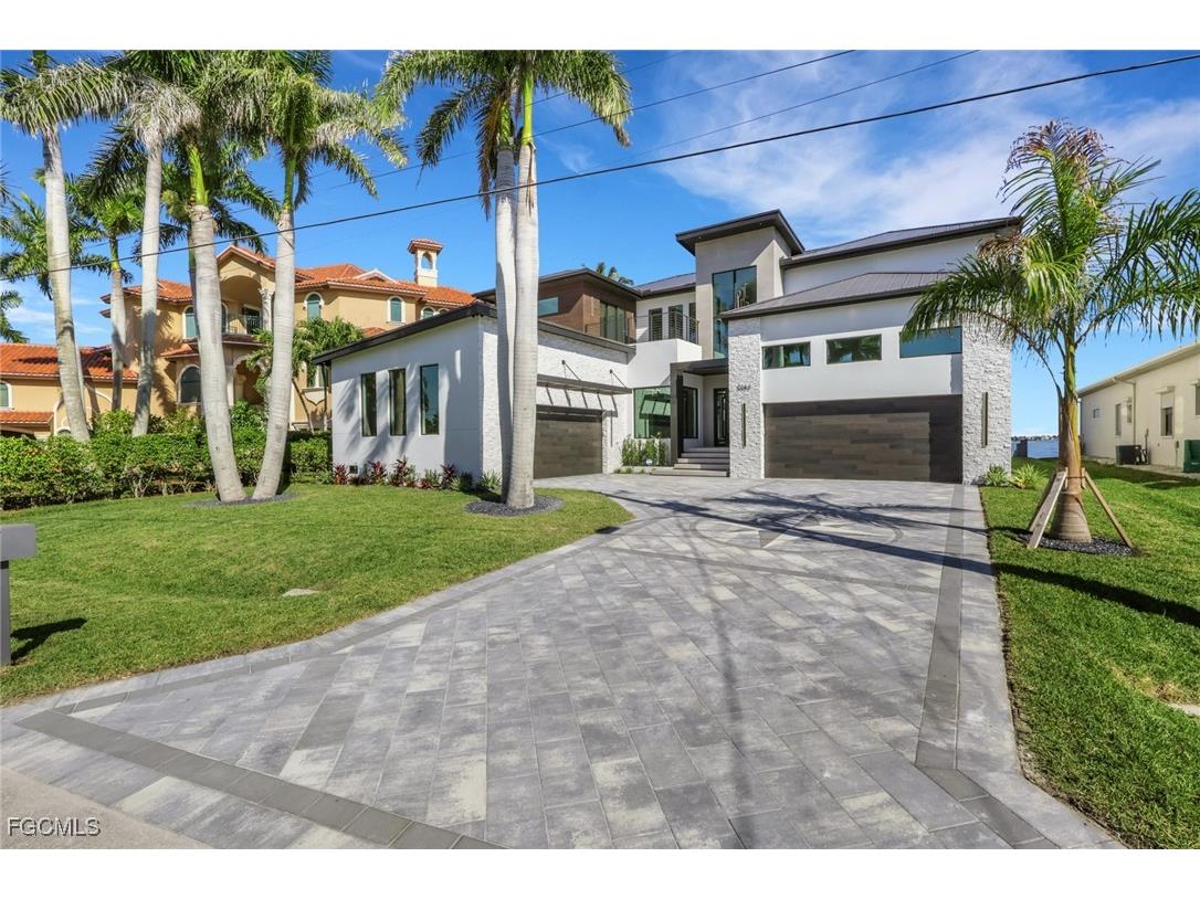 5653 Riverside Drive Cape Coral FL 33904 2025022364 image1