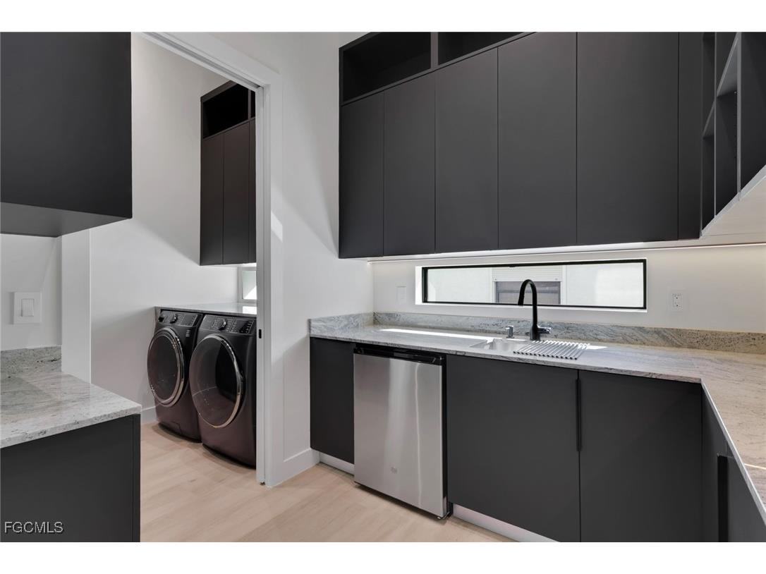 5653 Riverside Drive Cape Coral FL 33904 2025022364 image13