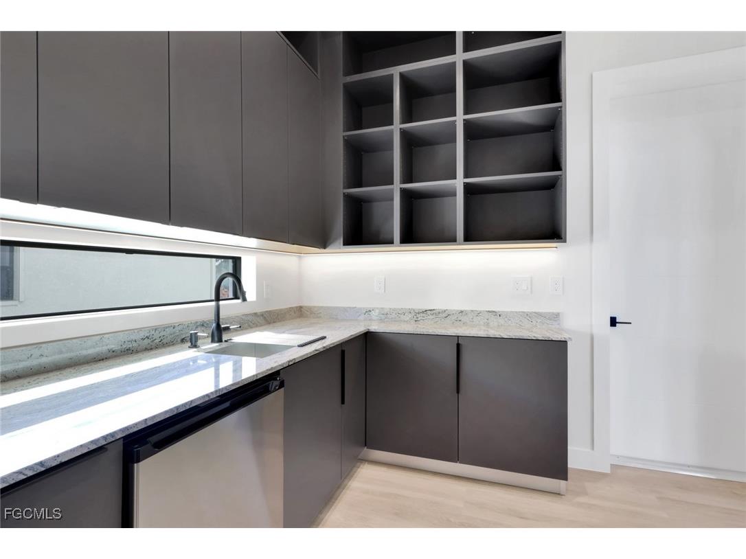 5653 Riverside Drive Cape Coral FL 33904 2025022364 image14