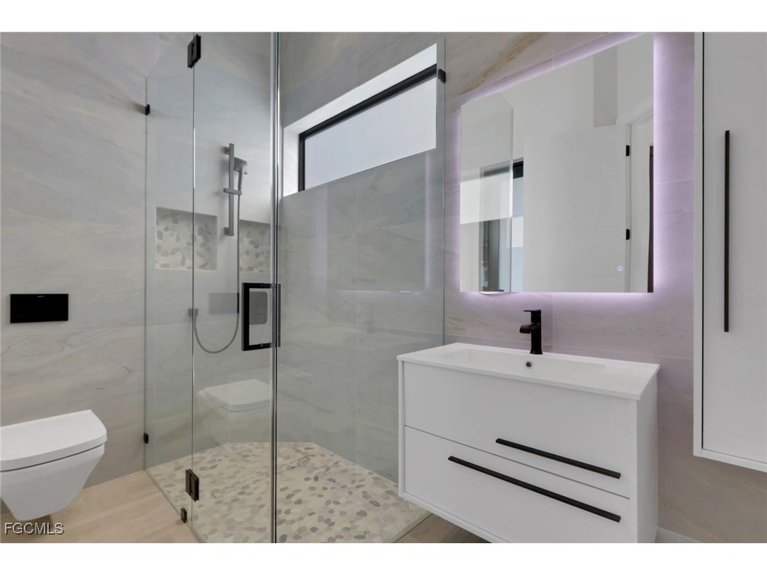 5653 Riverside Drive Cape Coral FL 33904 2025022364 image22