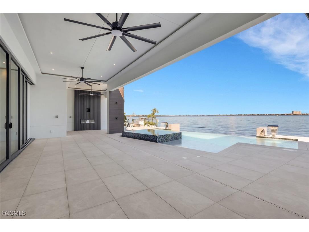 5653 Riverside Drive Cape Coral FL 33904 2025022364 image43