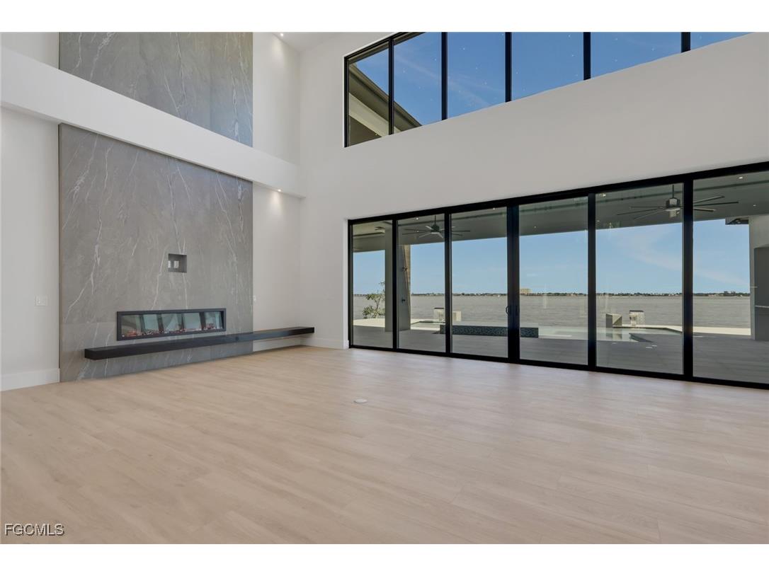 5653 Riverside Drive Cape Coral FL 33904 2025022364 image7