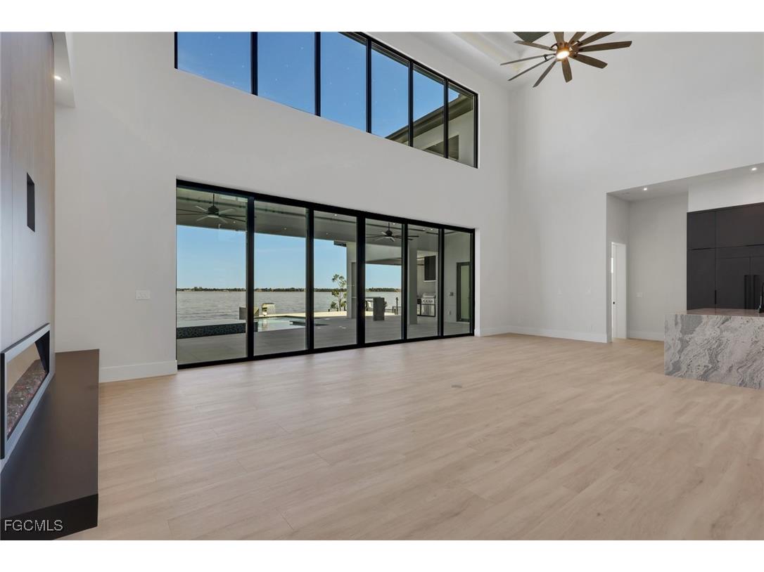 5653 Riverside Drive Cape Coral FL 33904 2025022364 image8