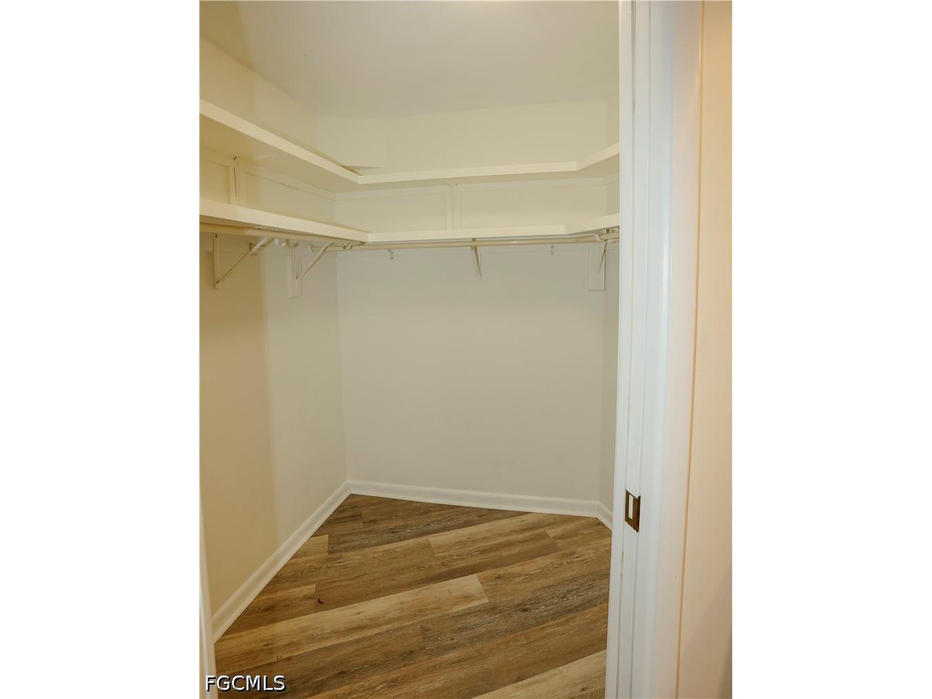 5654 Eichen Circle W Fort Myers FL 33919 2026020381 image14