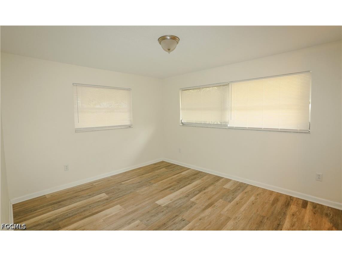 5654 Eichen Circle W Fort Myers FL 33919 2026020381 image18