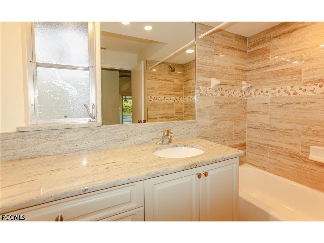 5654 Eichen Circle W Fort Myers FL 33919 2026020381 image22